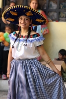 Miércoles 1 de febrero del 2017. San Fernando, Chiapas. La danza de Las Candelarias. Las mujeres y jóvenes de la comunidad visten el traje tradicional Zoque acompañado de un sombrero charro para bailar en las fiestas patronales de la virgen de la Candelar