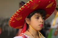 Miércoles 1 de febrero del 2017. San Fernando, Chiapas. La danza de Las Candelarias. Las mujeres y jóvenes de la comunidad visten el traje tradicional Zoque acompañado de un sombrero charro para bailar en las fiestas patronales de la virgen de la Candelar