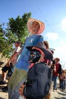 Lunes 7 de marzo. Los Danzantes del Carnaval Zoque en la comunidad San Fernando interpretan la lucha entre los personajes conocidos como El Monito y El Tigre. Esta localidad se ubica a 20 minutos sobre la carretera de Tuxtla Gutiérrez hacia la zona  de Lo