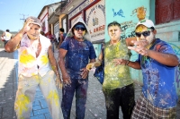 Lunes 7 de marzo. Los Danzantes del Carnaval Zoque en la comunidad San Fernando interpretan la lucha entre los personajes conocidos como El Monito y El Tigre. Esta localidad se ubica a 20 minutos sobre la carretera de Tuxtla Gutiérrez hacia la zona de Lo Lunes 7 de marzo. Los Danzantes del Carnaval Zoque en la comunidad San Fernando interpretan la lucha entre los personajes conocidos como El Monito y El Tigre. Esta localidad se ubica a 20 minutos sobre la carretera de Tuxtla Gutiérrez hacia la zona de Lo