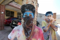 Lunes 7 de marzo. Los Danzantes del Carnaval Zoque en la comunidad San Fernando interpretan la lucha entre los personajes conocidos como El Monito y El Tigre. Esta localidad se ubica a 20 minutos sobre la carretera de Tuxtla Gutiérrez hacia la zona  de Lo