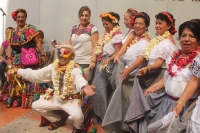 Viernes 25 de abril del 2014. Tuxtla Gutiérrez. La Flor de Mayo es la protagonista de las festividades patronales de San Marcos en la capital del estado de Chiapas, donde La Ensarta y la procesión a la usanza de los indígenas Zoques lleva a punto culminan