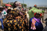 Domingo 17 de mayo del 2015. Tuxtla Gutiérrez. El recorrido del Carretón de San Pascualito dentro del calendario tradicional de los indÃgenas zoques, quienes acompañan a las replicas del famoso esqueleto con danzas y festejos propios de esta cultura de la Domingo 17 de mayo del 2015. Tuxtla Gutiérrez. El recorrido del Carretón de San Pascualito dentro del calendario tradicional de los indÃgenas zoques, quienes acompañan a las replicas del famoso esqueleto con danzas y festejos propios de esta cultura de la