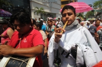 Domingo 17 de mayo del 2015. Tuxtla Gutiérrez. El recorrido del Carretón de San Pascualito dentro del calendario tradicional de los indígenas zoques, quienes acompañan a las replicas del famoso esqueleto con danzas y festejos propios de esta cultura de la