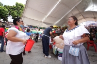 Sábado 20 de agosto del 2016. Tuxtla Gutiérrez. La Jícara de Pozol Más Grande Del Mundo. La llamada “la jícara de pozol más grande del mundo” es elaborada por miembros de la comunidad del Barrio de San Roque y es brindada a los participantes de los festej