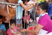Sábado 20 de agosto del 2016. Tuxtla Gutiérrez. La Jícara de Pozol Más Grande Del Mundo. La llamada “la jícara de pozol más grande del mundo” es elaborada por miembros de la comunidad del Barrio de San Roque y es brindada a los participantes de los festej