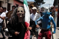 Viernes 30 de agosto del 2019. San Cristóbal de las Casas. Qué Panzudos. Los personajes que satirizan y ríen durante las procesiones patronales en las calles de San Cristóbal de las Casas durante las celebraciones patronales del Barrio de San Ramón.