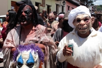 Viernes 30 de agosto del 2019. San Cristóbal de las Casas. Qué Panzudos. Los personajes que satirizan y ríen durante las procesiones patronales en las calles de San Cristóbal de las Casas durante las celebraciones patronales del Barrio de San Ramón.
