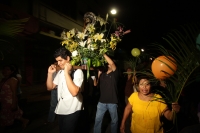 Jueves 16 de agosto del 2012. Tuxtla Gutiérrez, Chiapas. Esta madrugada los habitantes del Barrio de San Roque realizan el recorrido de las imágenes religiosas por las calles y avenidas de esta ciudad como parte de las actividades tradicionales de esta ve