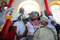Miércoles 16 de agosto del 2017. Tuxtla Gutiérrez. Los grupos de danzantes tradicionales de la comunidad Zoque celebran los festejos del Santo Patrono del Barrio de San Roque bailando con la música del carrizo y tambor recorriendo las calles de la ciudad 