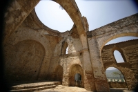 Arcos, muros y pisos están totalmente terminados dentro de las obras de remodelación de la iglesia y atrio de San Sebastian en Chiapa de Corzo, donde los habitantes esperan con alegría que puedan iniciarse las actividades culturales de este lugar históric