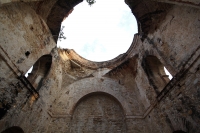 Miércoles 2 de diciembre del 2015. Chiapa de Corzo. San Sebastián. La estructura arquitectónica del Templo de San Sebastián se encuentra en el cerro de San Gregorio, barrio de la ciudad ubicada en la ribera del Rio Grijalva, el cual ha sido afectado por v