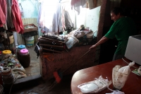 Martes 27 de agosto del 2019. Tuxtla Gutiérrez. Poco a poco los afectados de la fuerte lluvia de este lunes van regresando a las casas afectadas limpiando sus pertenencias y tratando de regresar a sus actividades cotidianas