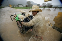 Habitantes de la colonial ciudad de San Cristóbal de las Casas sufren inundaciones en varios barrios durante las lluvias de este fin de semana. Autoridades de Protección Civil dan a conocer que más de 30o familias se encuentran afectadas en San Cristóbal Habitantes de la colonial ciudad de San Cristóbal de las Casas sufren inundaciones en varios barrios durante las lluvias de este fin de semana. Autoridades de Protección Civil dan a conocer que más de 30o familias se encuentran afectadas en San Cristóbal