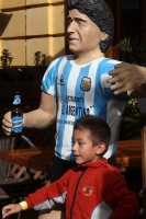 Julio del 2014. San Cristóbal de las Casas. Las calles y corredores se llena de colorido y bullicio en las calles ya venidas del centro histórico pero sigue siendo su gente la principal riqueza de San Cristóbal. Julio del 2014. San Cristóbal de las Casas. Las calles y corredores se llena de colorido y bullicio en las calles ya venidas del centro histórico pero sigue siendo su gente la principal riqueza de San Cristóbal.