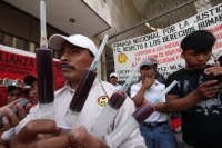 Jueves 22 de marzo del 2012. Protesta de sangre y lagrimas de la Cocyp.