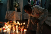 Lunes 18 de octubre. El culto a la muerte dentro de la Iglesia Ortodoxa Independiente de México de San Pascualito en la ciudad de Tuxtla.