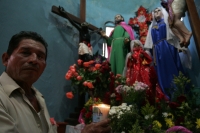 Lunes 18 de octubre. El culto a la muerte dentro de la Iglesia Ortodoxa Independiente de México de San Pascualito en la ciudad de Tuxtla.