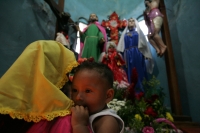 Lunes 18 de octubre. El culto a la muerte dentro de la Iglesia Ortodoxa Independiente de México de San Pascualito en la ciudad de Tuxtla.