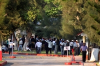 Martes 24 de abril del 2012. Campesinos de la región e Bochil y Simojovel mantienen tomadas las instalaciones de la Secretaria del Campo para exigir que se les pague los apoyos económicos de los programas productivos que esta secretaria les adeuda. Martes 24 de abril del 2012. Campesinos de la región e Bochil y Simojovel mantienen tomadas las instalaciones de la Secretaria del Campo para exigir que se les pague los apoyos económicos de los programas productivos que esta secretaria les adeuda.