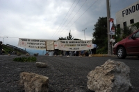 Lunes 4 de octubre. Maestros de la sección VII cierran el flujo vial en las cercanías de las instalaciones de esta seccional en el libramiento norte de esta ciudad.