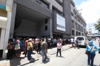 Jueves 26 de junio del 2014. Tuxtla Gutiérrez. Por enésima vez, la secretaría de desarrollo agrario, territorial y urbano es tomada por grupos marginales que esperan que sean entregados los recursos económicos asignados como en el caso del campo de Tapilu