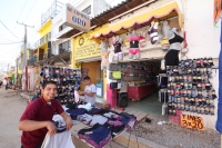 Lunes 2 de abril del 2012. Comerciantes protestan en la Segunda Oriente.