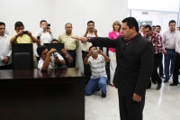 Viernes 4 de marzo. Los nuevos funcionarios electorales toman protesta durante la sesión permanente en el Congreso Local.