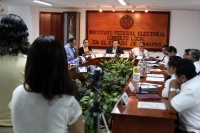 Miércoles 4 de julio del 2012. Tuxtla Gutiérrez, Chiapas. Esta mañana continua la sesión permanente de IFE donde se esta calificando las elecciones de este fin de semana.