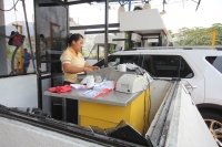 Viernes 24 de abril del 2015. Tuxtla Gutiérrez. Varios destrozos ocasionan supuestos normalistas encapuchados en oficinas de la sub secretaria de educación federalizada en Chiapas, tiendas comerciales y en la caseta de cobro de la autopista Tuxtla Gutiérr