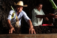 Viernes 9 de diciembre del 2016. Tuxtla Gutiérrez. La  Casita de la Siembra Zoque. Uno de los rituales más importantes dentro de El costumbre Zoque es la elaboración de la Casita de la Siembra, ceremonia realizada con carácter propiciatorio y adivinatorio