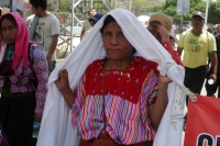 Jueves 26 de marzo del 2015. Tuxtla Gutiérrez. El Sacerdote Marcelo Pérez, párroco de Simojovel, al término de la peregrinación de 4 días por la paz que realiza el pueblo creyente y organizaciones sociales hacia la capital de de Chiapas
