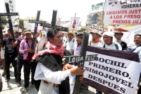 Jueves 26 de marzo del 2015. Tuxtla Gutiérrez. El Sacerdote Marcelo Pérez, párroco de Simojovel, al término de la peregrinación de 4 dÃas por la paz que realiza el pueblo creyente y organizaciones sociales hacia la capital de de Chiapas Jueves 26 de marzo del 2015. Tuxtla Gutiérrez. El Sacerdote Marcelo Pérez, párroco de Simojovel, al término de la peregrinación de 4 dÃas por la paz que realiza el pueblo creyente y organizaciones sociales hacia la capital de de Chiapas