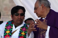 Jueves 26 de marzo del 2015. Tuxtla Gutiérrez. El Sacerdote Marcelo Pérez, párroco de Simojovel, al término de la peregrinación de 4 días por la paz que realiza el pueblo creyente y organizaciones sociales hacia la capital de de Chiapas