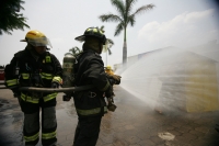 Voluntarios de Bomberos de la ciudad, participan en los simulacros de desastres que se llevan a cabo en hoteles del poniente de Tuxtla