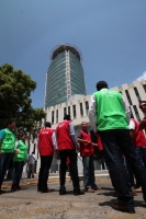 Miércoles 20 de marzo del 2019. Tuxtla Gutiérrez. Empleados y visitantes de La Torre Chiapas participan este medio día del Simulacro de Evacuación por un suceso telúrico de 8.2 grados supervisado por el SINAPROC y PC estatal