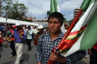 Jueves 17 de mayo del 2012. Tuxtla Gutiérrez, Chiapas. Esta mañana dan inicio las celebraciones en honor a San Pascual Bailón en donde se reúnen los grupos tradicionales de la etnia Zoque para iniciar el recorrido de El Carretón de San Pascualito por las 