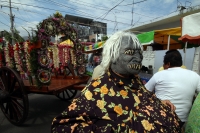 Jueves 17 de mayo del 2012. Tuxtla Gutiérrez, Chiapas. Esta mañana dan inicio las celebraciones en honor a San Pascual Bailón en donde se reúnen los grupos tradicionales de la etnia Zoque para iniciar el recorrido de El Carretón de San Pascualito por las 