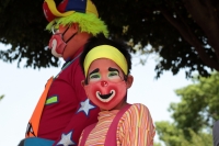 Lunes 20 de abril del 2020. Tuxtla Gutiérrez. Lunes 20 de abril del 2020. Tuxtla Gutiérrez. Sonrisas y cubre-bocas. Los payasos de la ciudad ven con tristeza que el trabajo disminuye mientras avanza el Coronavuris