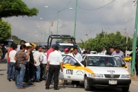 Martes 19 de noviembre del 2013. Tuxtla Gutiérrez. Elementos de las diferentes corporaciones policÃas intervienen esta mañana durante el bloqueo que realizaba el Comité de Defensa Ciudadana en el crucero de La Pochota en el poniente de la capital de Chiap Martes 19 de noviembre del 2013. Tuxtla Gutiérrez. Elementos de las diferentes corporaciones policÃas intervienen esta mañana durante el bloqueo que realizaba el Comité de Defensa Ciudadana en el crucero de La Pochota en el poniente de la capital de Chiap