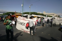 Organizaciones de estudiantes y de sindicalistas se suman este día a las jornadas del paro nacional convocadas para este día, bloqueando algunas vialidades de esta ciudad y protestando en las instalaciones del la Secretaria de Educación, así como tramos c