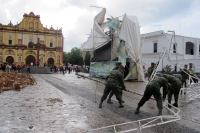 Foto/Miradasur. Domingo 15 de junio del 2014. San Crist´bal de las Casas. Un tornado golpeo el centro histórico de esta ciudad dejando algunas afectaciones en tejados de algunas construcciones asà como la pantalla instalada para el mundial de fut bol. Foto/Miradasur. Domingo 15 de junio del 2014. San Crist´bal de las Casas. Un tornado golpeo el centro histórico de esta ciudad dejando algunas afectaciones en tejados de algunas construcciones asà como la pantalla instalada para el mundial de fut bol.