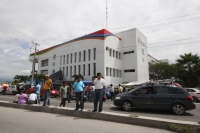 Miércoles 9 de octubre del 2013. Tuxtla Gutiérrez. Aspectos de los maestros tomando los medios de comunicación en la capital de Chiapas.