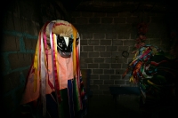 Lunes 18 de enero. Suchiapa. Los Parachicos de la comunidad de Suchiapa bailan y cantan en las calles visitando las casas de las personas que conservan las tradiciones de esta localidad y con la participación de la CofradÃa de los Parachicos, quienes orga Lunes 18 de enero. Suchiapa. Los Parachicos de la comunidad de Suchiapa bailan y cantan en las calles visitando las casas de las personas que conservan las tradiciones de esta localidad y con la participación de la CofradÃa de los Parachicos, quienes orga
