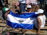 Foto/Manuel Núñez Acosta. Miércoles 18 de diciembre del 2013. La Caravanas de Madres de Centroamericanos Migrantes continúa con el recorrido por la frontera sur de México visitando el río Suchiate.