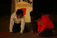 La Asociación Civil Sueñiños de San Cristóbal de las Casas celebra un año más de realizar actividades con niños pobres y en situaciones de riesgo con una marcha y obra de teatro en la Plaza de la Paz.