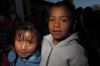 La Asociación Civil Sueñiños de San Cristóbal de las Casas celebra un año más de realizar actividades con niños pobres y en situaciones de riesgo con una marcha y obra de teatro en la Plaza de la Paz.