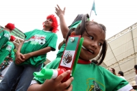 Domingo 29 de junio del 2014. Tuxtla Gutiérrez. A pesar de la derrota, sufriendo y disfrutando. (Secuencia durante la transmisión del partido entre México Y Holanda).