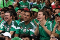 Domingo 29 de junio del 2014. Tuxtla Gutiérrez. A pesar de la derrota, sufriendo y disfrutando. (Secuencia de Manuel Velazco, gobernador de Chiapas durante la transmisión del partido entre México Y Holanda).