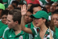 Domingo 29 de junio del 2014. Tuxtla Gutiérrez. A pesar de la derrota, sufriendo y disfrutando. (Secuencia de Manuel Velazco, gobernador de Chiapas durante la transmisión del partido entre México Y Holanda).